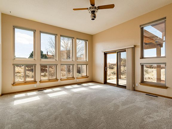 5th image of 1459 Bluebell Dr NE
