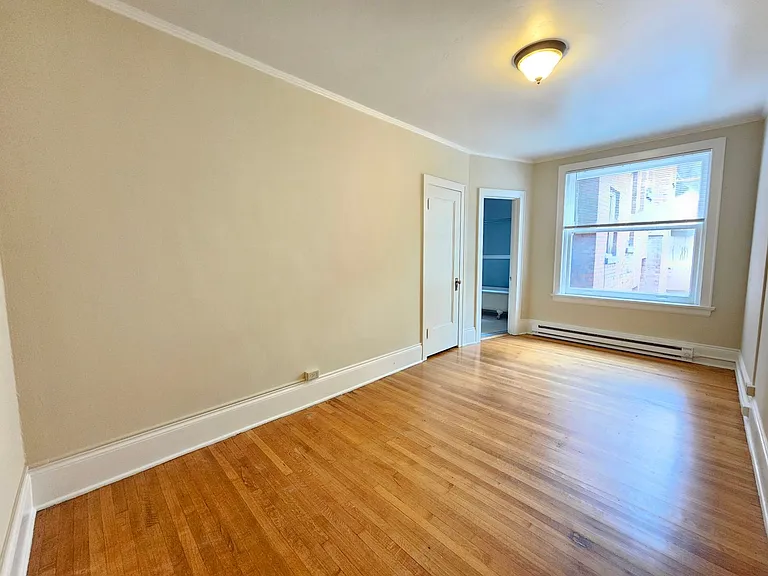 Knickerbocker Apartments — Photo 45