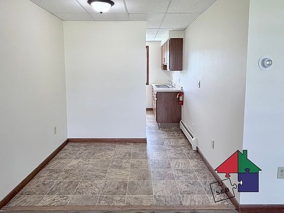 4th image of 111-113 Allen St #111-2