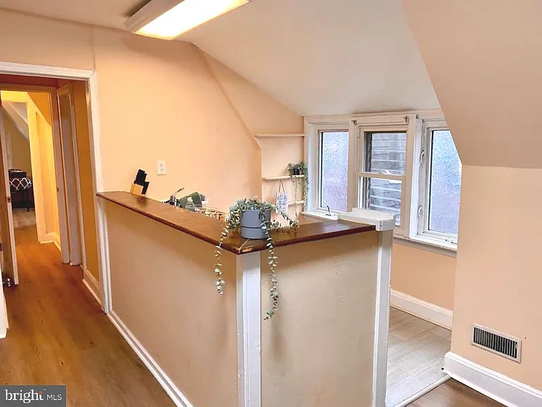 3215 Summer St — Photo 43