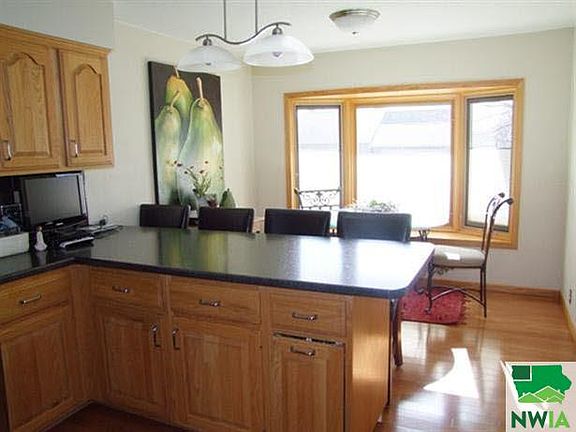 5th image of 11 Saint Andrews Dr