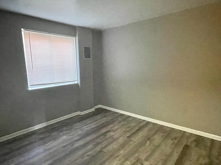 65 Akers Ave — Photo 4