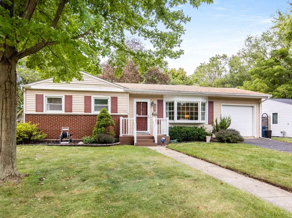 1353 Coolidge Ave, Kalamazoo, MI 49006