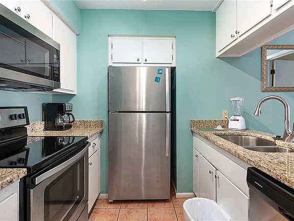 5th image of 1524 Wood Ave APT 309
