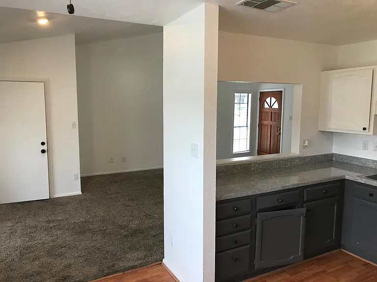 7408 Catamaran Dr — Photo 3