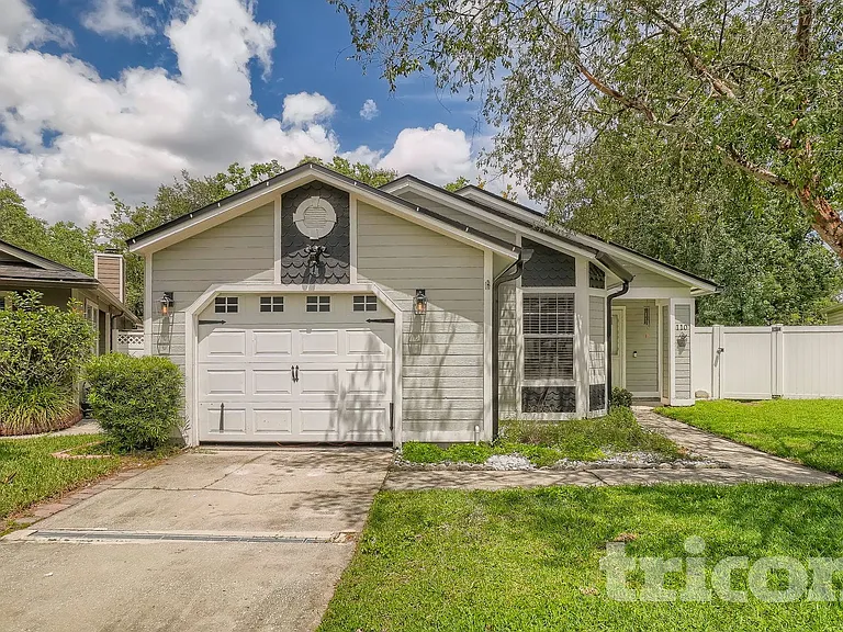 110 Yorktown Pl — Photo 2