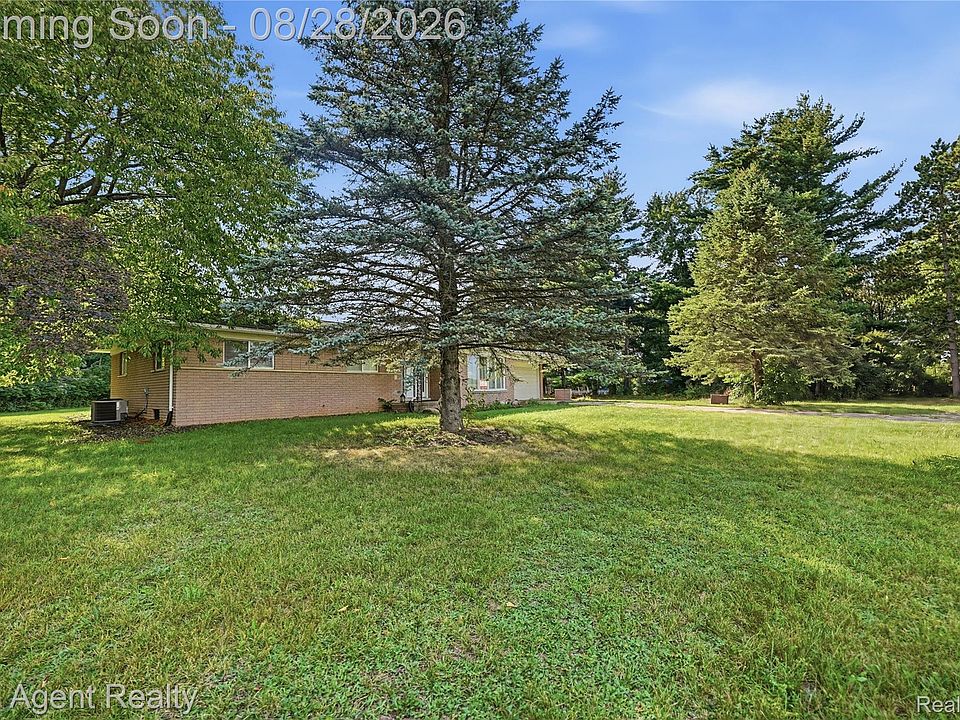 1st image of 2830 S Van Dyke Rd