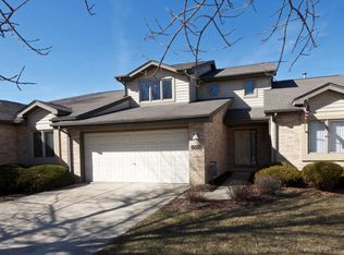 9508 Debbie Ln, Orland Park, IL 60467