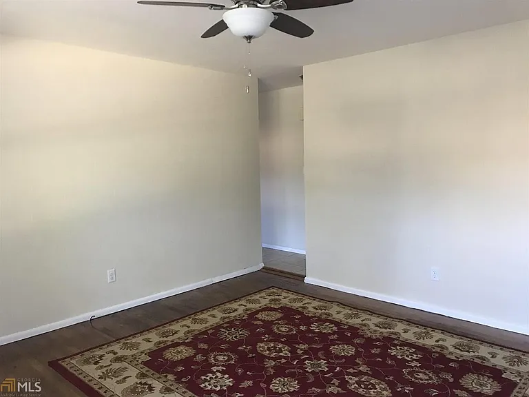 131 Pineview Dr — Photo 6