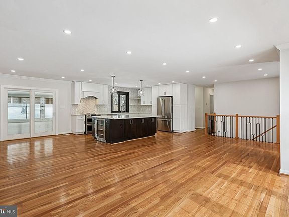 5th image of 513 Beaumont Rd