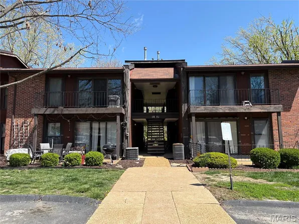 1051 Mersey Bend Dr APT F, Saint Louis, MO 63129