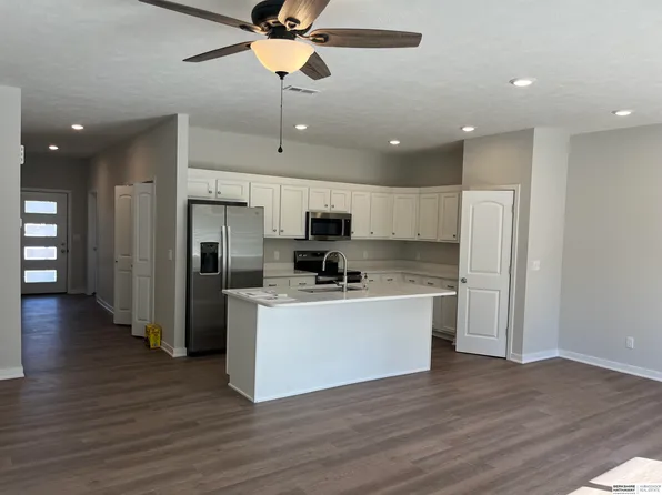 1661 Northland Dr, David City, NE 68632