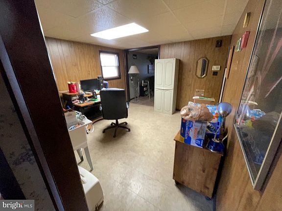 5th image of 125 E Monroe St
