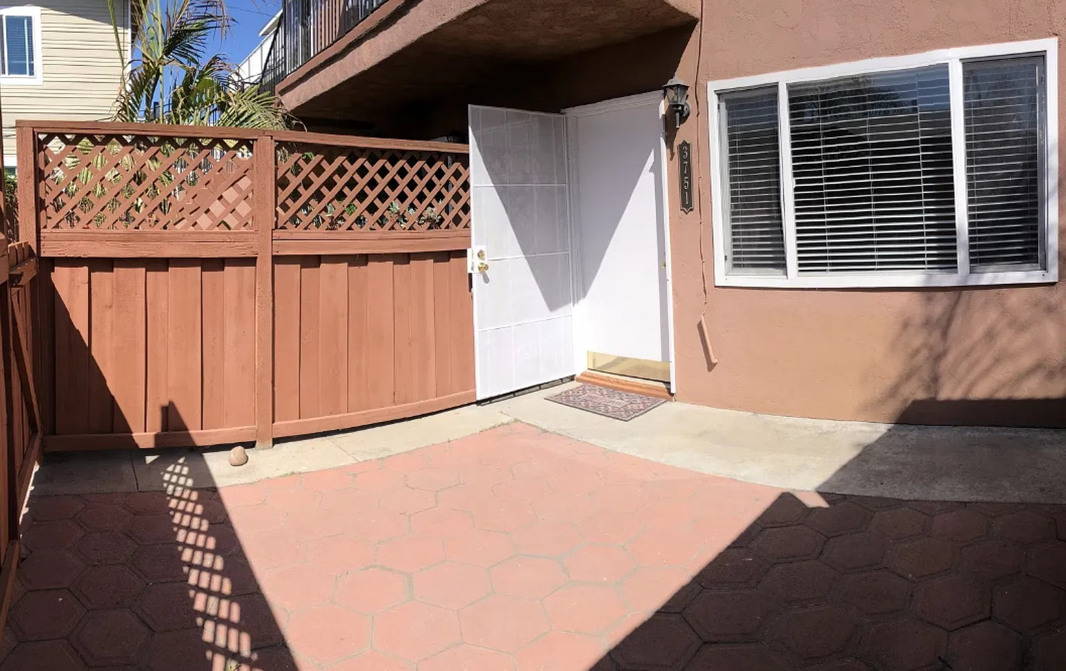 Prime Location! 2 Bedroom Apartment with Large Private Patio! In Unit Washer & Dryer! Gated Commu... — Photo 4