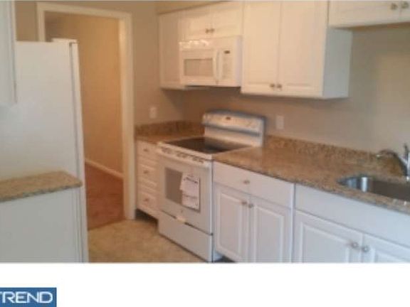 3rd image of 458 Briarcreek Dr
