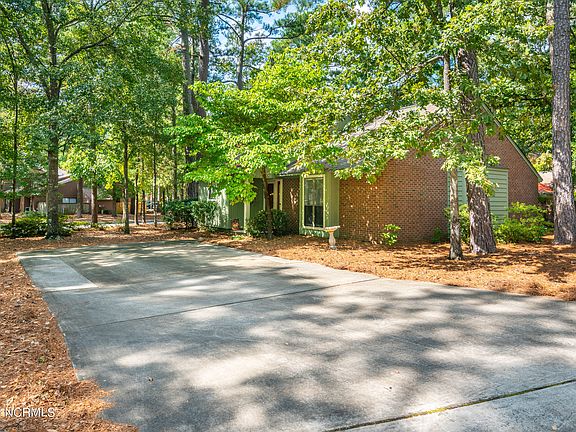 3rd image of 809 Winding Branches Drive