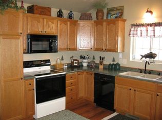 416 Settlement Rd, Hartford, WI 53027