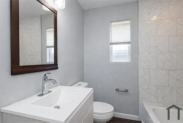 2133 White Ave — Photo 7