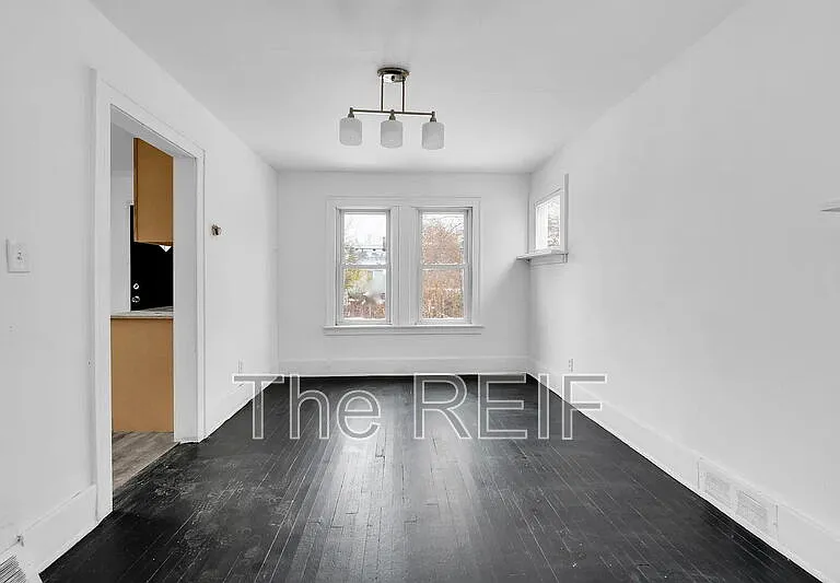 15906 Alden St — Photo 15