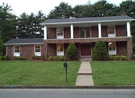 1st image of 322 Grandview Dr