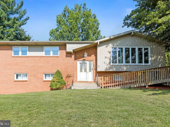 13814 Long Ridge Dr, Hagerstown, MD 21742