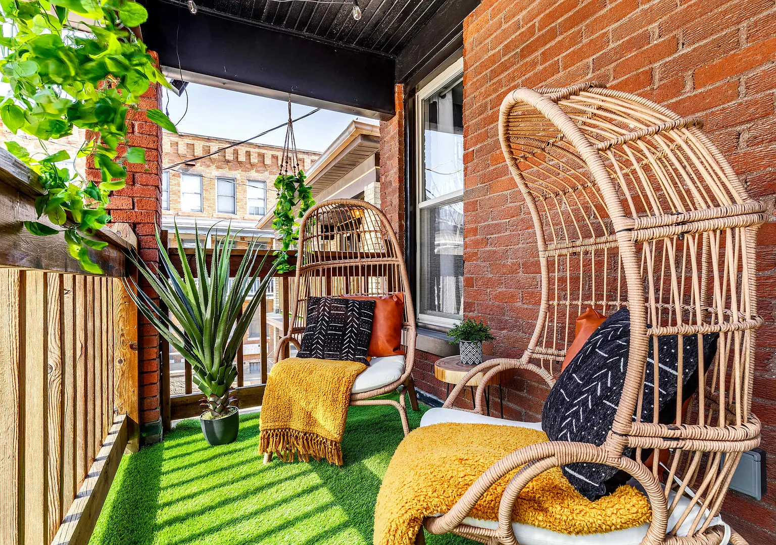 Jungle Casa by Jungle House | Near Nationwide Arena, Convention — Photo 1