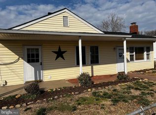 7 Circle Ave, Indian Head, MD 20640