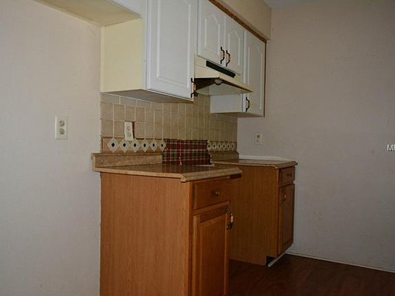 5th image of 1030 Beach Ln
