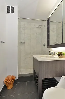 Rented by R New York | media 7