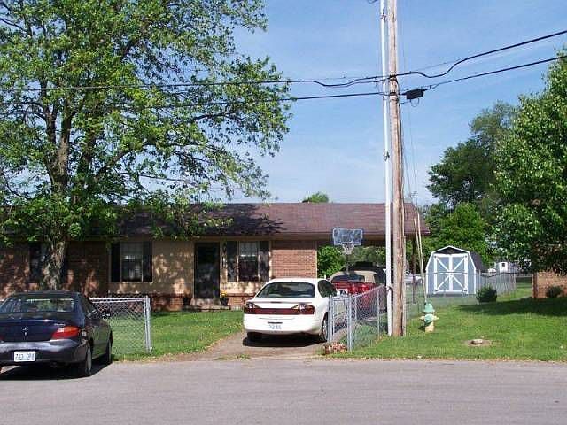 1st image of 928 W Town Ave