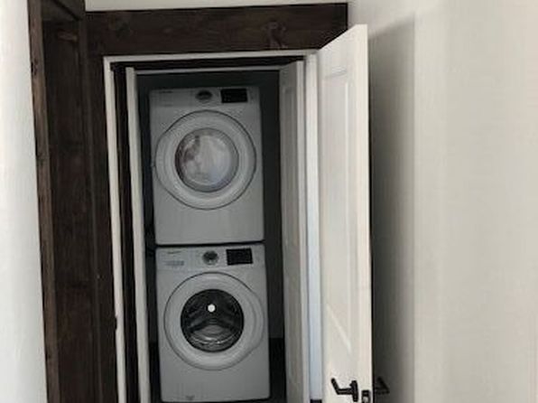 374 Wooden Spur Dr #9