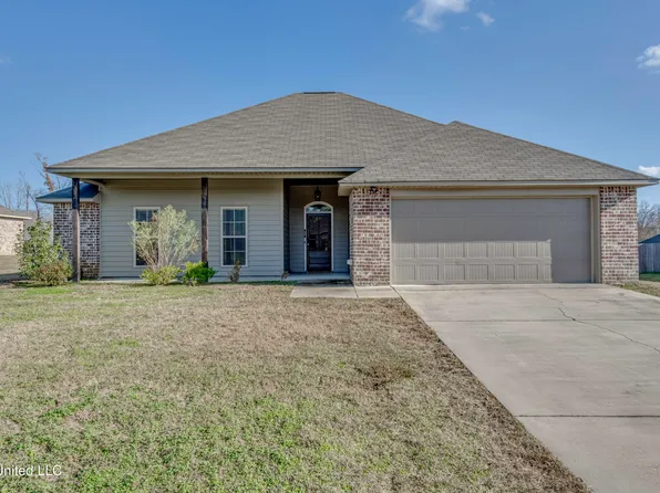 308 Bald Cypress Cv, Terry, MS 39170