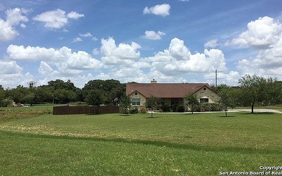 4th image of 203 Shamrock Dr