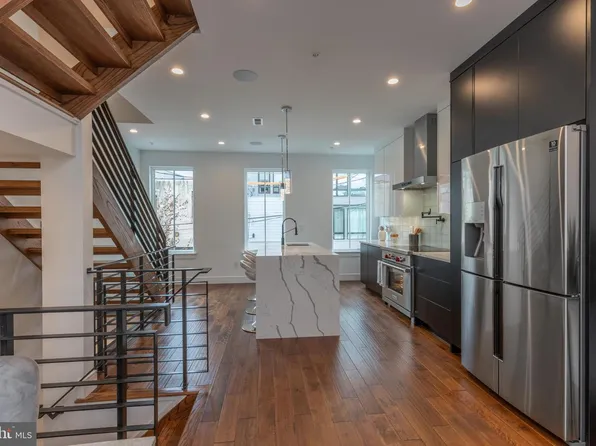 1111 E Dunton St, Philadelphia, PA 19123