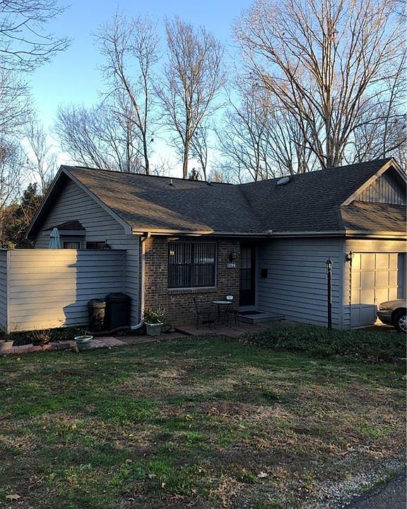 1st image of 2794 Woodridge Dr