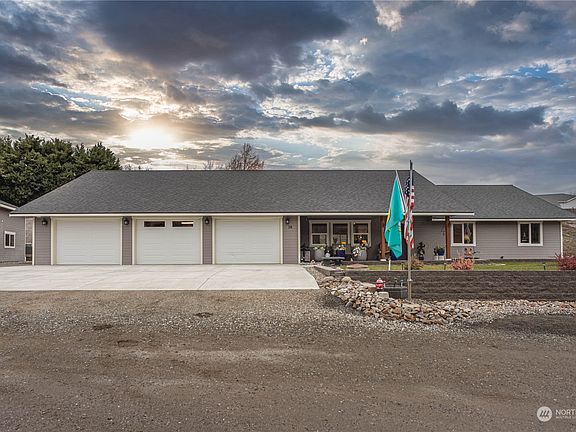 3rd image of 18 Hummingbird Hill Lane