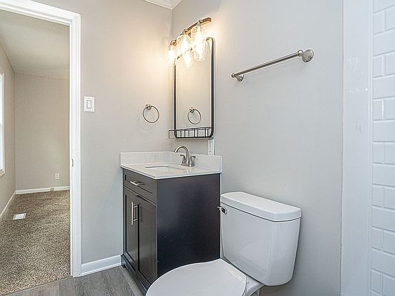 5th image of 6639 Julliard Dr