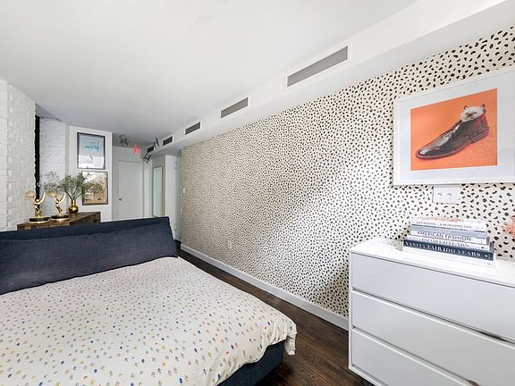 5th image of 13 Jones St #1H