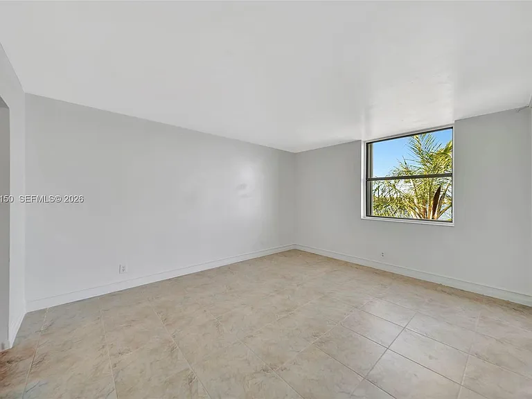 117 Lake Emerald Dr #408 — Photo 20