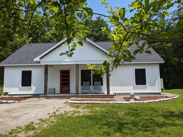 804 Beech Hill Rd, Lincolnville, ME 04849