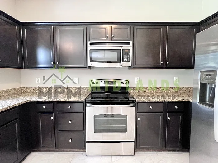 464 Edenhall Dr — Photo 16