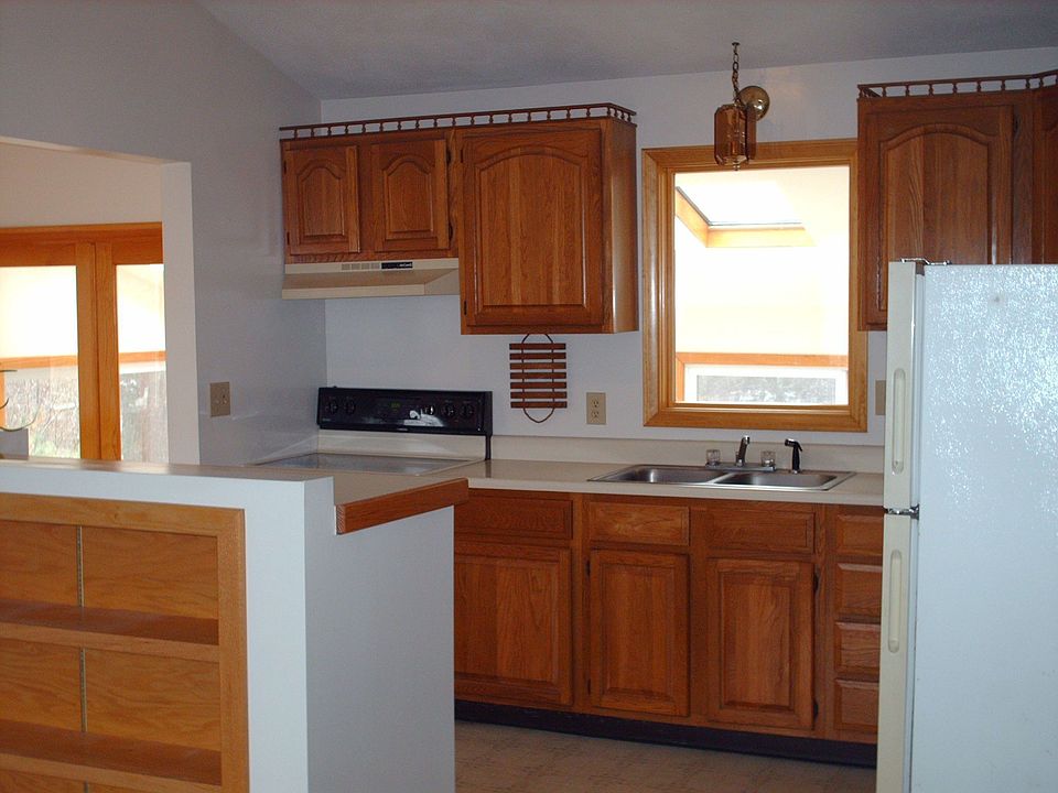 2nd image of 57 Robinwood Dr