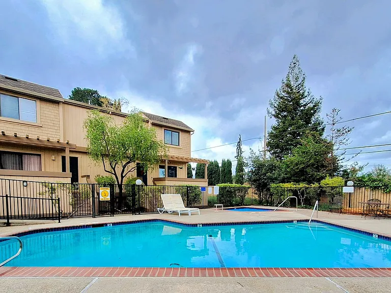 14575 S Bascom Ave — Photo 45