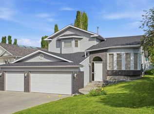 201 SE Sierra Morena Cir SW, Calgary, AB T3H 2W8