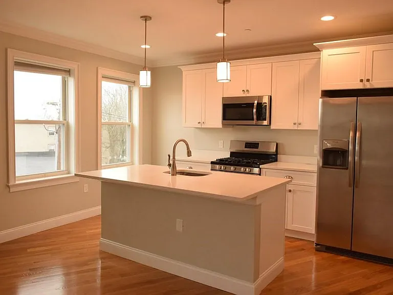 1664 Dorchester Ave #3 — Photo 4