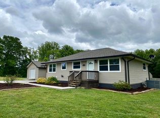 702 W Beaver Creek Dr, Powell, TN 37849