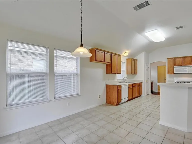 2624 Century Park Blvd — Photo 11