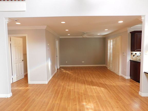 4th image of 16642 Island Cir APT 1