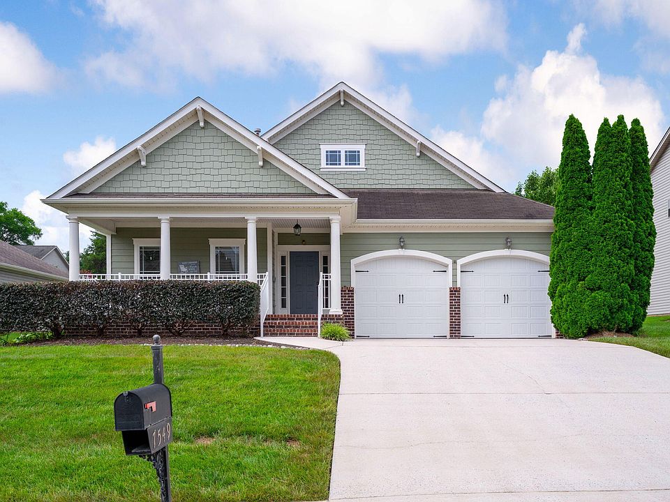 1st image of 7549 Hampstead Hall Dr