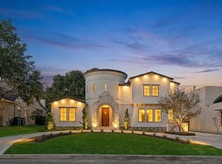 817 Garraty Rd, Terrell Hills, TX 78209